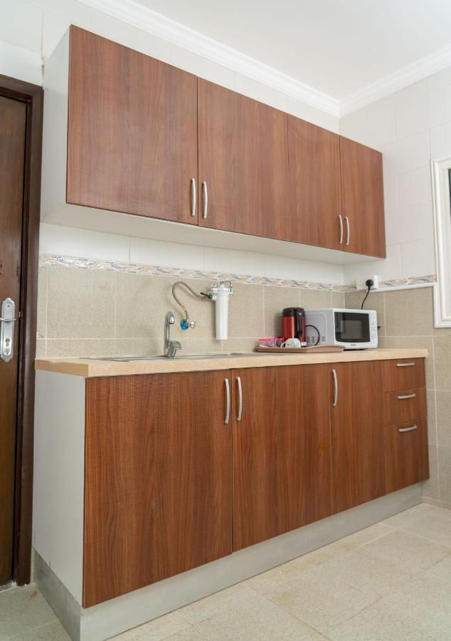 Zodiac Hotel Apartments Fahaheel Kuwait City Bagian luar foto
